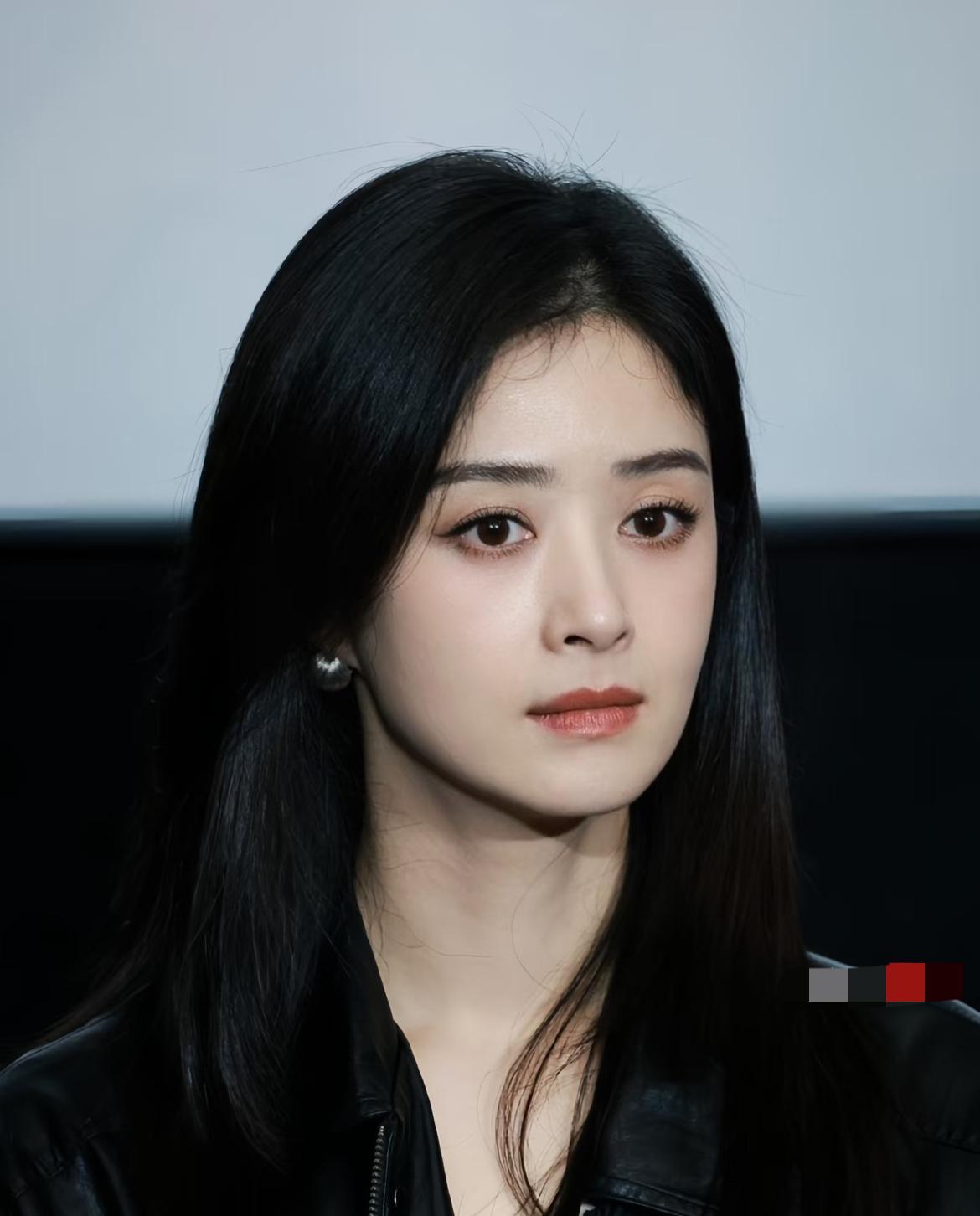 我问闺蜜，为什么蒋欣42岁突然翻红？我觉得她长相、演技也就一般啊！结果被闺蜜