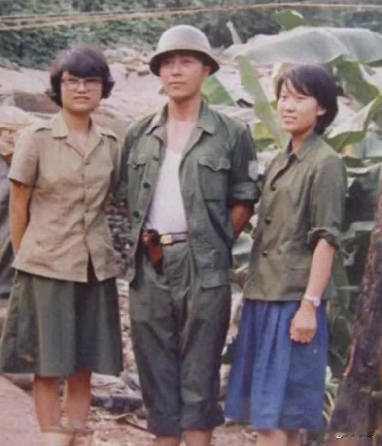 秦基伟次子秦天在老山前线轮战，时任27军79师235团团长领命奔赴老山前线作战。