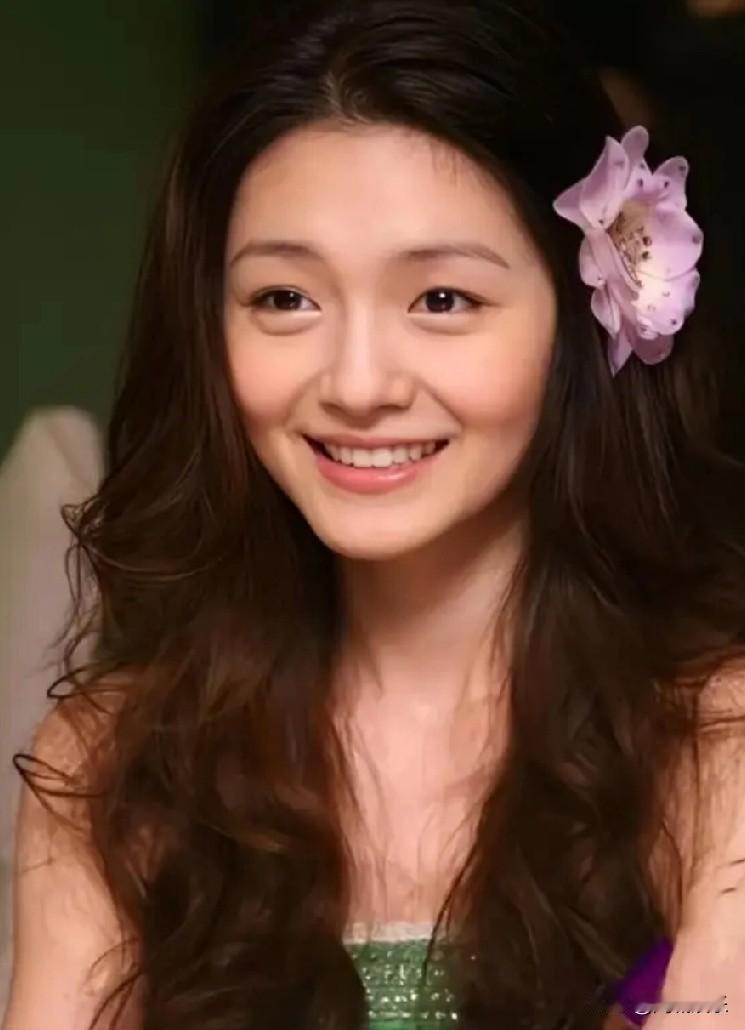 这波“死亡滤镜”绝了！大S走后10个月，当年偷偷给白血病娃转账30万的事儿爆出来