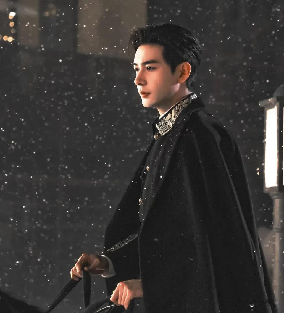 其实我觉得陈星旭演技挺好的，但是他的原声是一个非常大的槽点，《东宫》就有配音加成