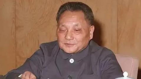 1991年，邓公请张学良回国，张学良却说：要我回去可以，必须答应我3个条件。 