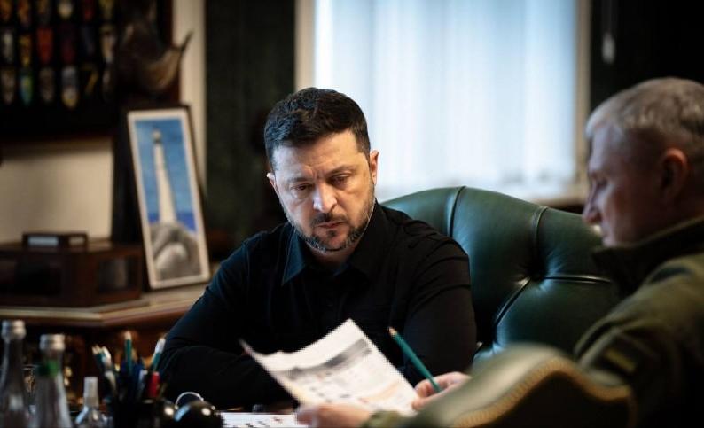 这笔欧盟援助来得真是时候……11月13日，在乌克兰高官挪用西方援助资金的腐败