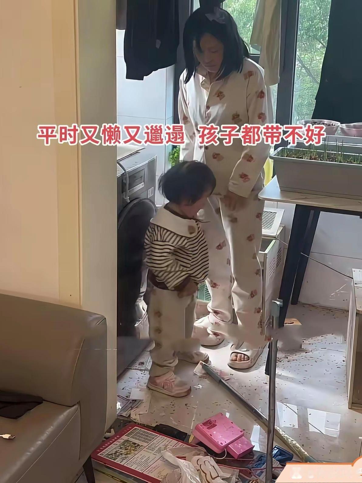 复婚才3个月，31岁妻子原形毕露，2岁女儿吓懵站墙角！这件事说起来挺闹心的。