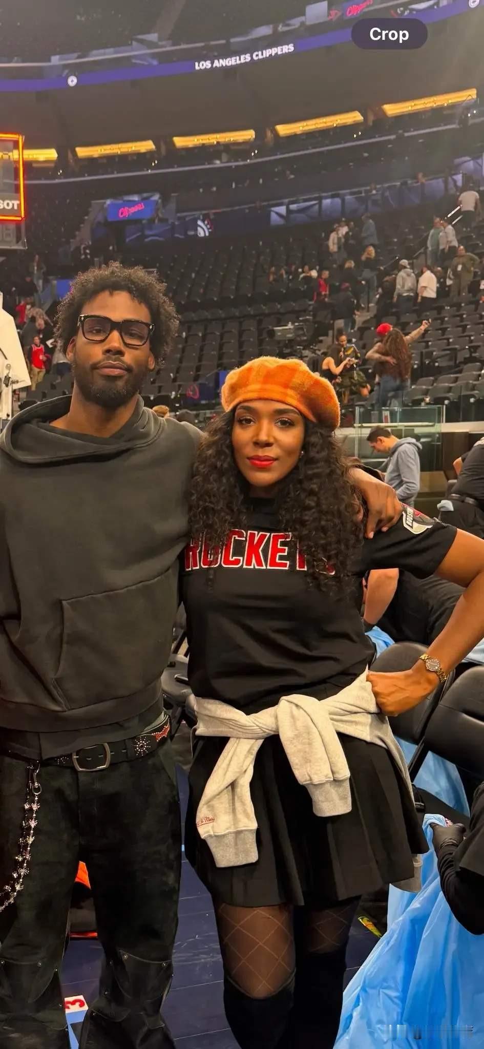 伊森妈妈发推喊话追梦:你不看好的火箭超过你们了今天早些时候，伊森妈妈更新推特: