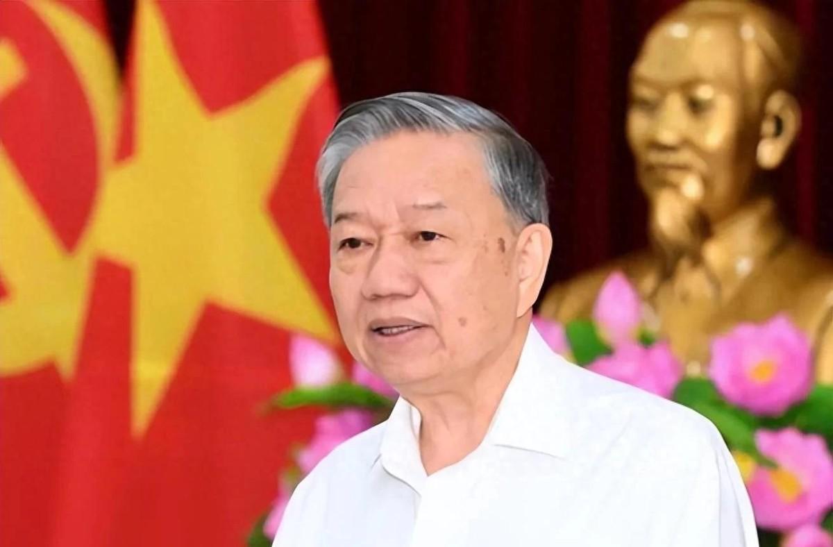 越南是两眼一黑，当着白宫一众高层的面，越南掌门当众许下诺言，一记大招正式拍板，誓