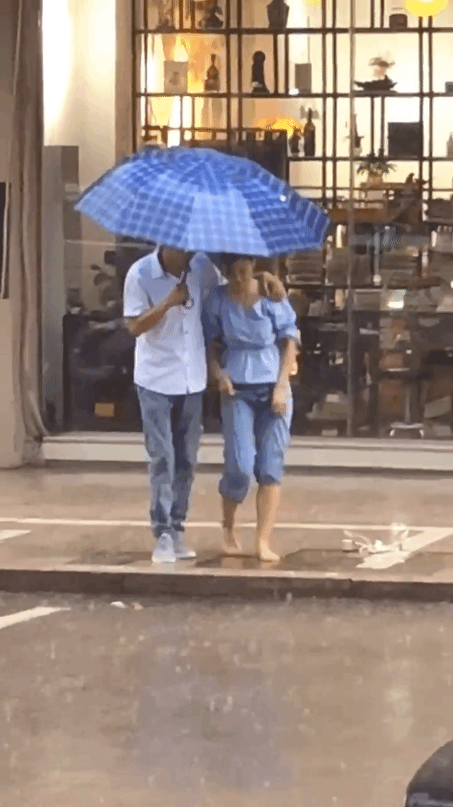 别人拍的是浪漫，你拍的是搞笑​​​