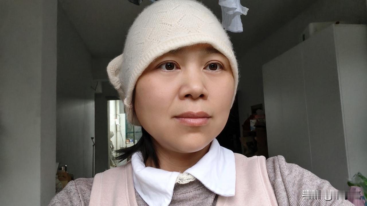 我今年40岁，38岁确诊宫颈癌早中期，做完子宫和卵巢双切除两年了，昨晚又是一个失