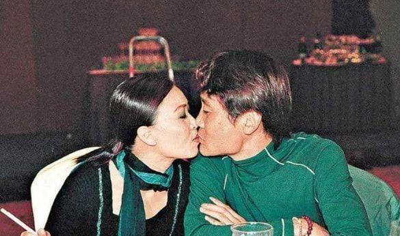 2004年冬夜的三里屯，那英刚送走最后一波客人，吧台前突然砸来一只玻璃杯。穿