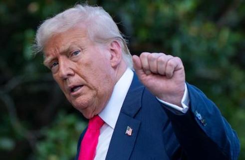 美国对中国出手，打出四记重拳，前所未有挑衅中国。北京时间2025年12月11