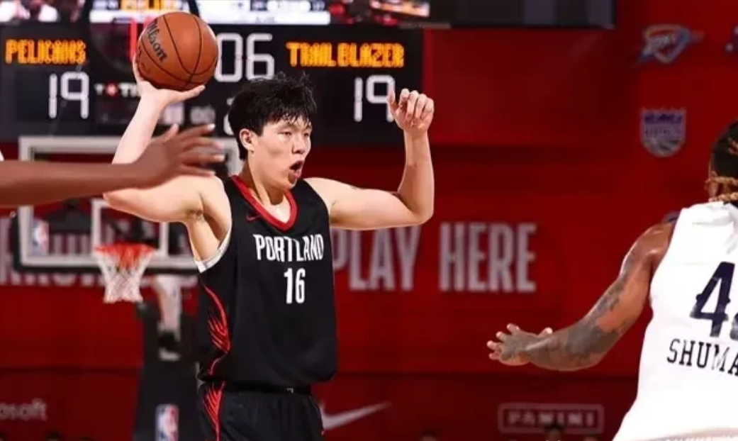 杨瀚森两位主要竞争对手的数据如下：米西：投篮11中1，拿到了2分8篮板1助攻4