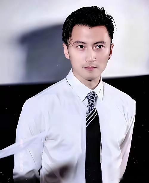 谢霆锋死活不去那英演唱会？换我我也不去。​当年那英劝王菲分手，话都说到那份上了，现在台上台下装热络？
