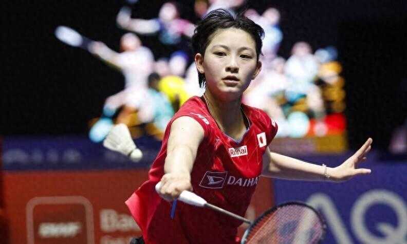 宫崎友花0-2不敌辛杜，无缘女单8强！刚刚结束的一场马来西亚羽毛球公开赛女单