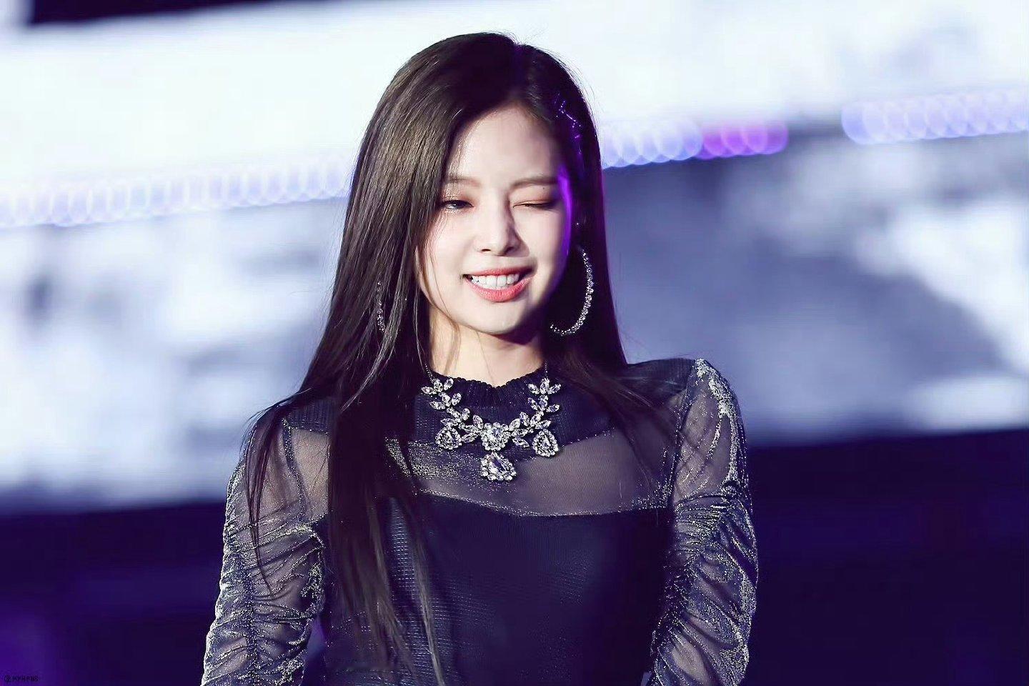 jennie我女神好美