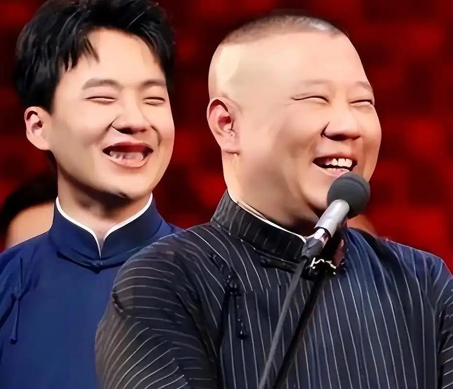 风波刚出一天，德云社幕后大佬浮出水面，终于懂为啥力推郭麒麟接班。谁都以为郭德纲