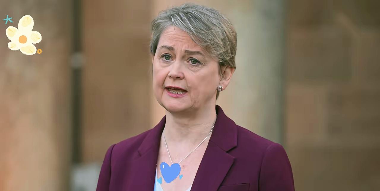 西方彻底慌了！英国内政大臣库珀15号紧急改口：中国大使馆随便建！首相施塔默本月直