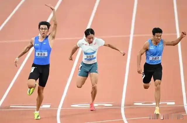 七大高手冲击10秒10北京时间五月三十日，全国田径大奖赛蚌埠站，陈嘉浩、陈锦丰