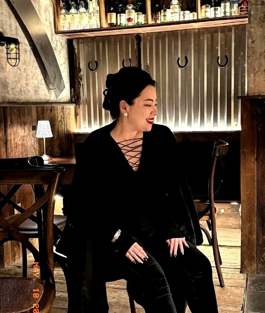 佩服这个辽宁抚顺的东北女老板！辽宁抚顺人，被称为“海南夜店女王”2005年，当