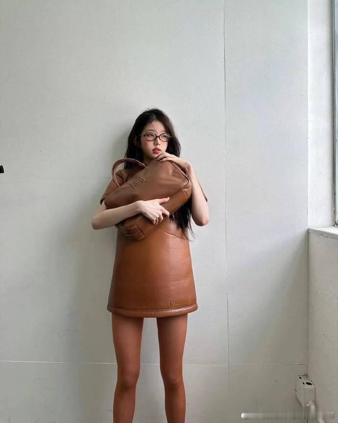 miumiu的造型就是丑的很统一miumiu陷害女明星