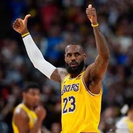 原来不喜欢就真的没有什么理由。野球场上偶遇一哥们，他说他不喜欢詹姆斯，我问为什么