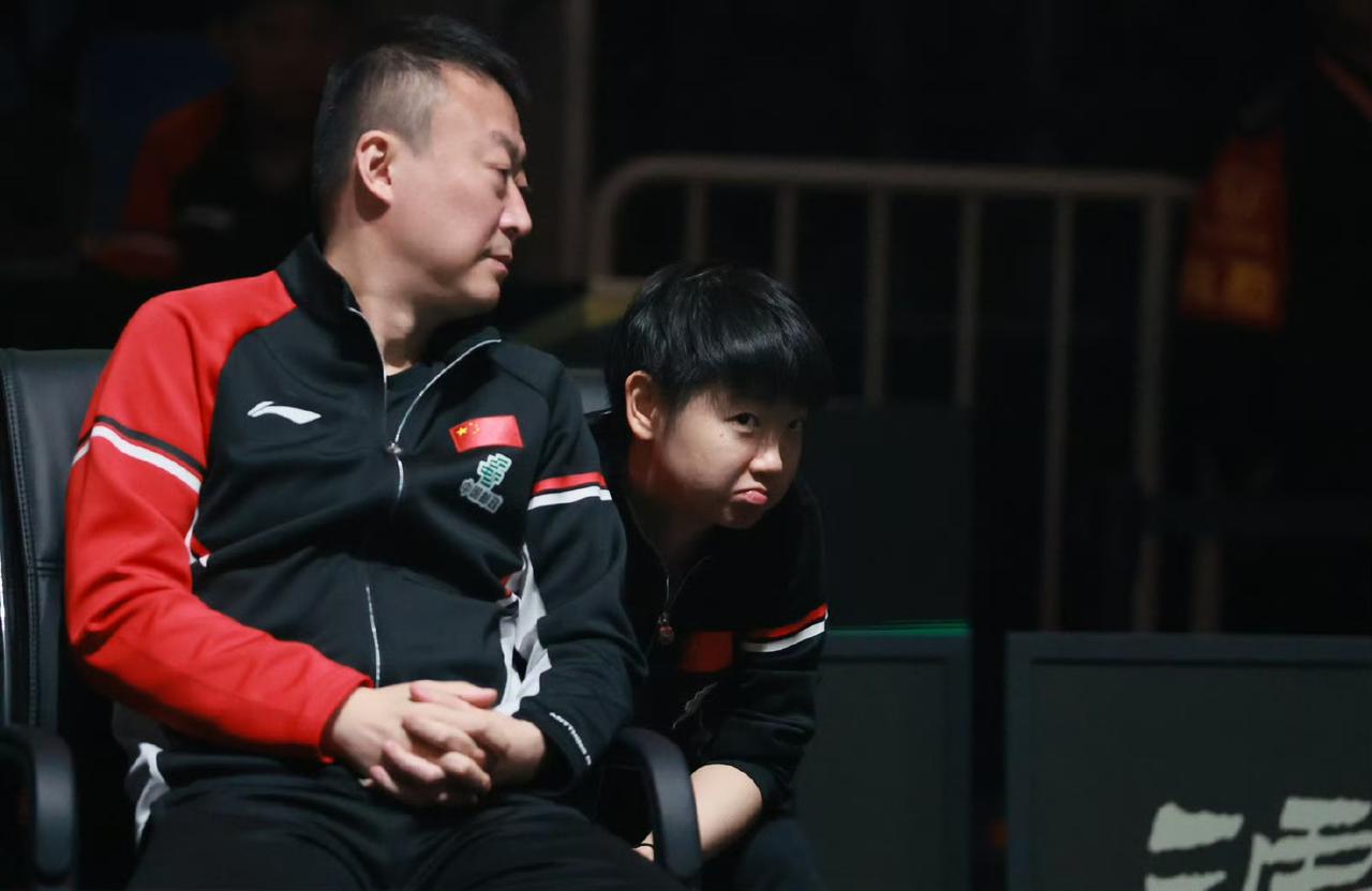 哈哈哈[捂脸哭]，莎莎这小表情[捂脸哭][捂脸哭]！莎莎这小表情太可爱了，今天莎莎没