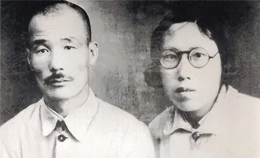 在担任军区副参谋长期间因无法现场拍板，他感到尴尬，仅仅干了半年就被调离岗位了1