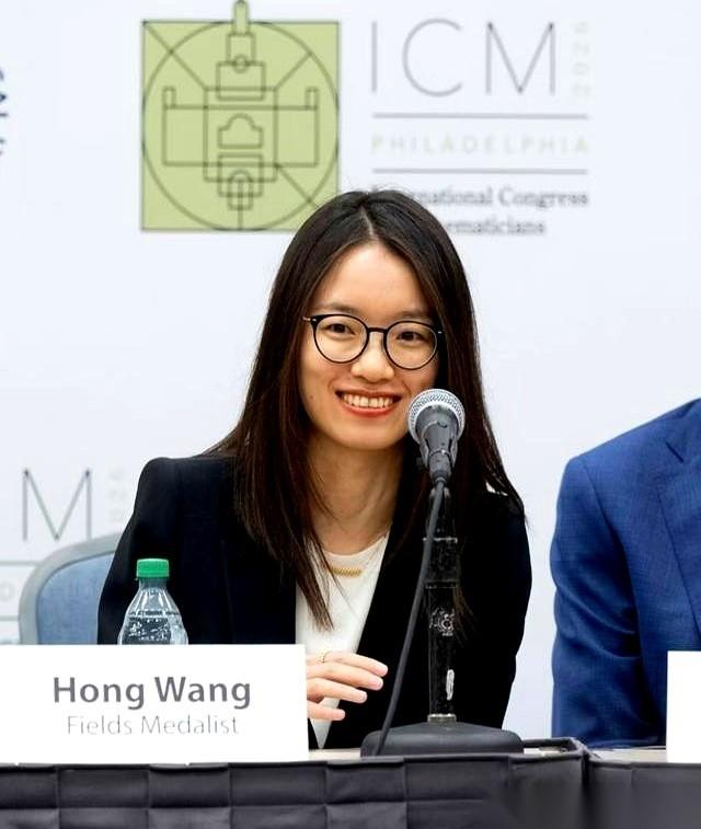 纽约大学给35岁华人女数学家王虹铺的这波排面，算是彻底把天花板捅破了。7月23