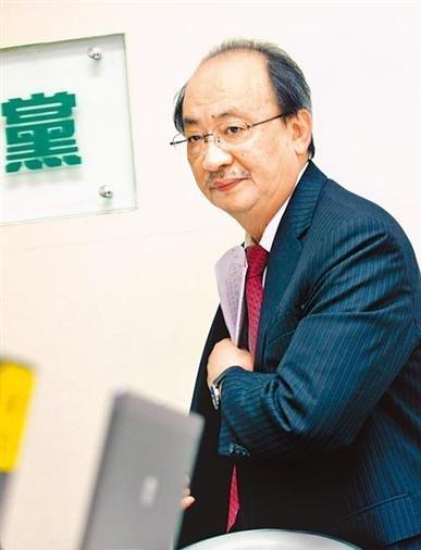 柯建铭这回真是将民进党的秘密都曝光了，21日在接受陈水扁节目采访时，柯建铭首次曝