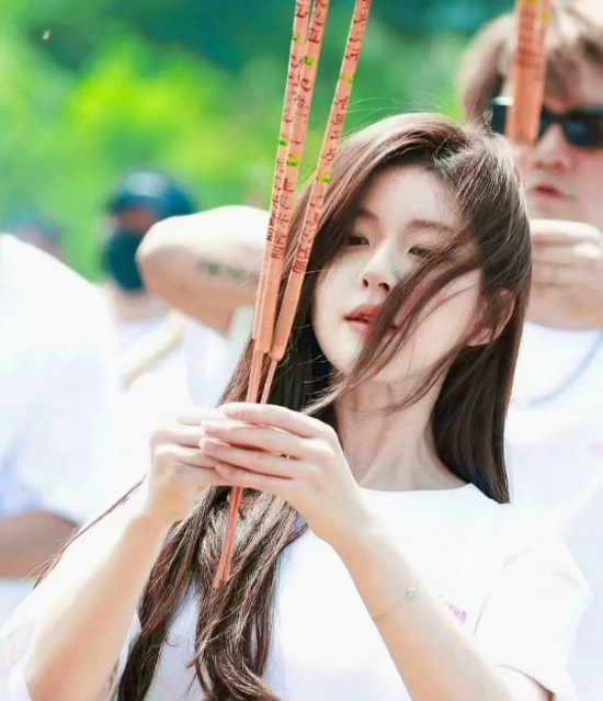 你傻傻可爱的脸，我舍不得你掉眼泪