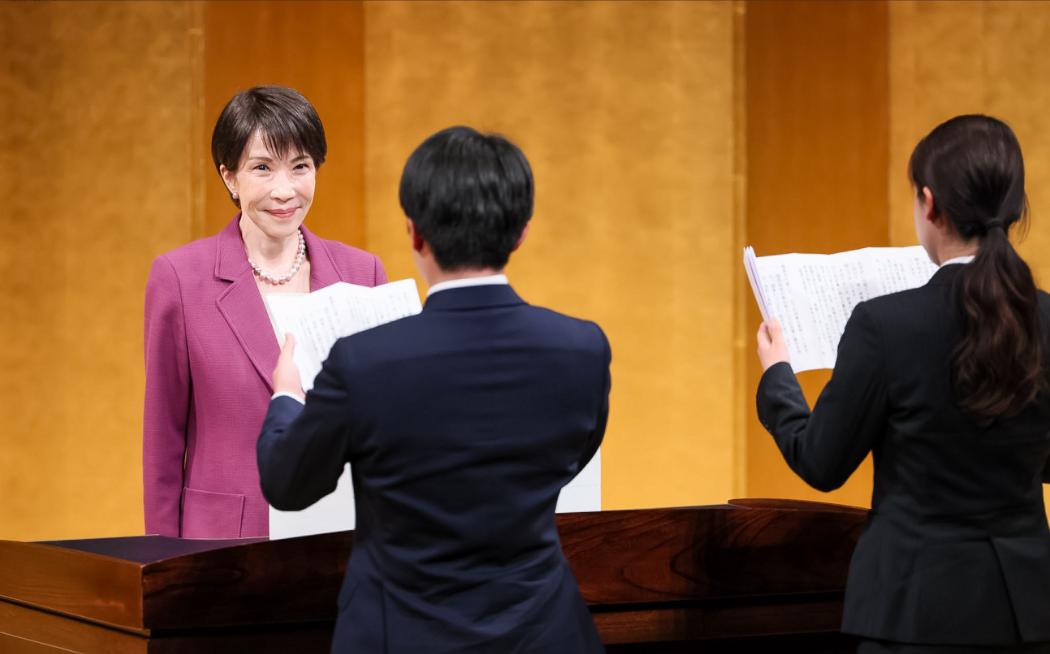 日本想谈，喊话中国当地时间4月6日，日本首相高市早苗公开表示，希望与伊朗的谈判