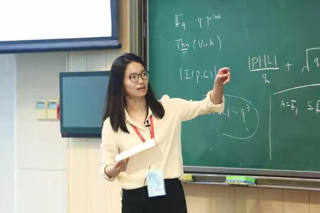两位华人数学家有望斩获菲尔兹奖，饶毅发文直指国内人才培养核心问题！近日网传在海外