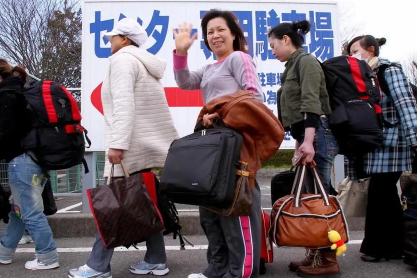 在日本工作的朋友回国，说了一句大实话。他说：“你们别光看新闻天天播日本物价涨、日