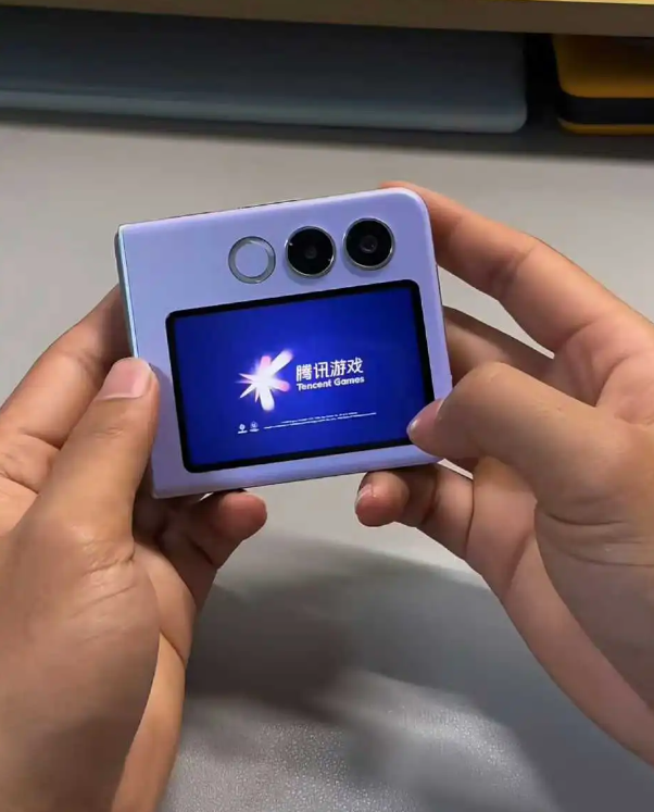 你永远不知道你的对手在拿什么跟你打游戏
