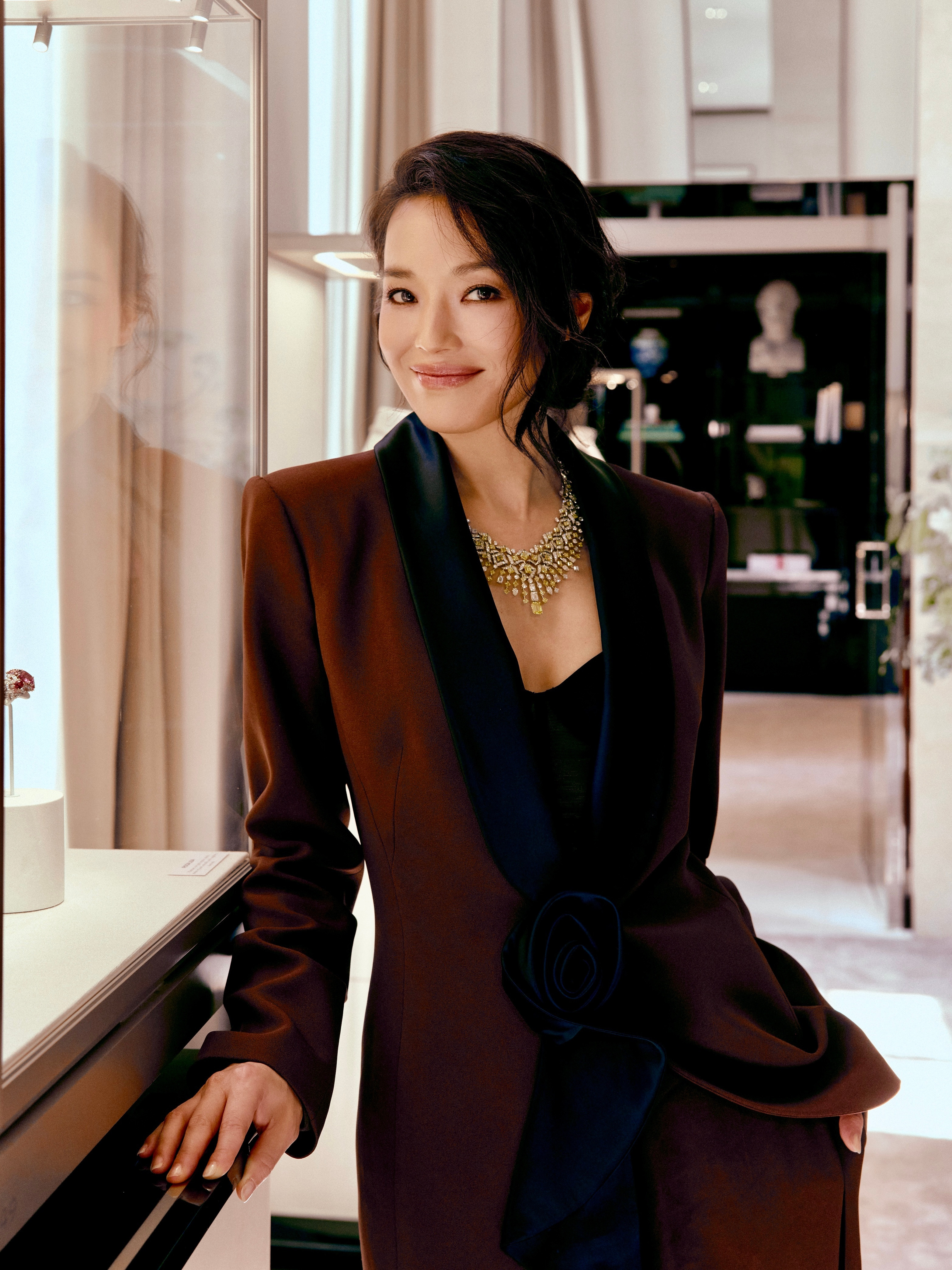 舒淇此女高珠驾驭力完美显化舒淇×Cartier法国高珠活动全新图集，全球品