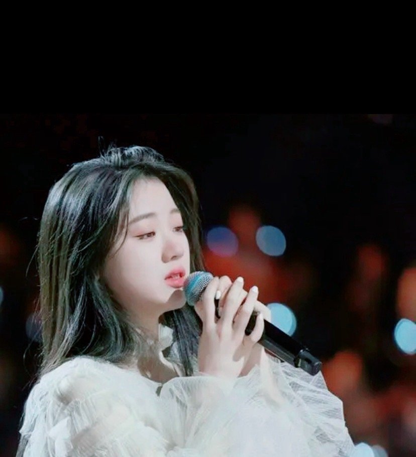 爆光啦！单依纯版权风波引发热议，被大众熟知的代表作《永不失联的爱》，原唱与词曲作