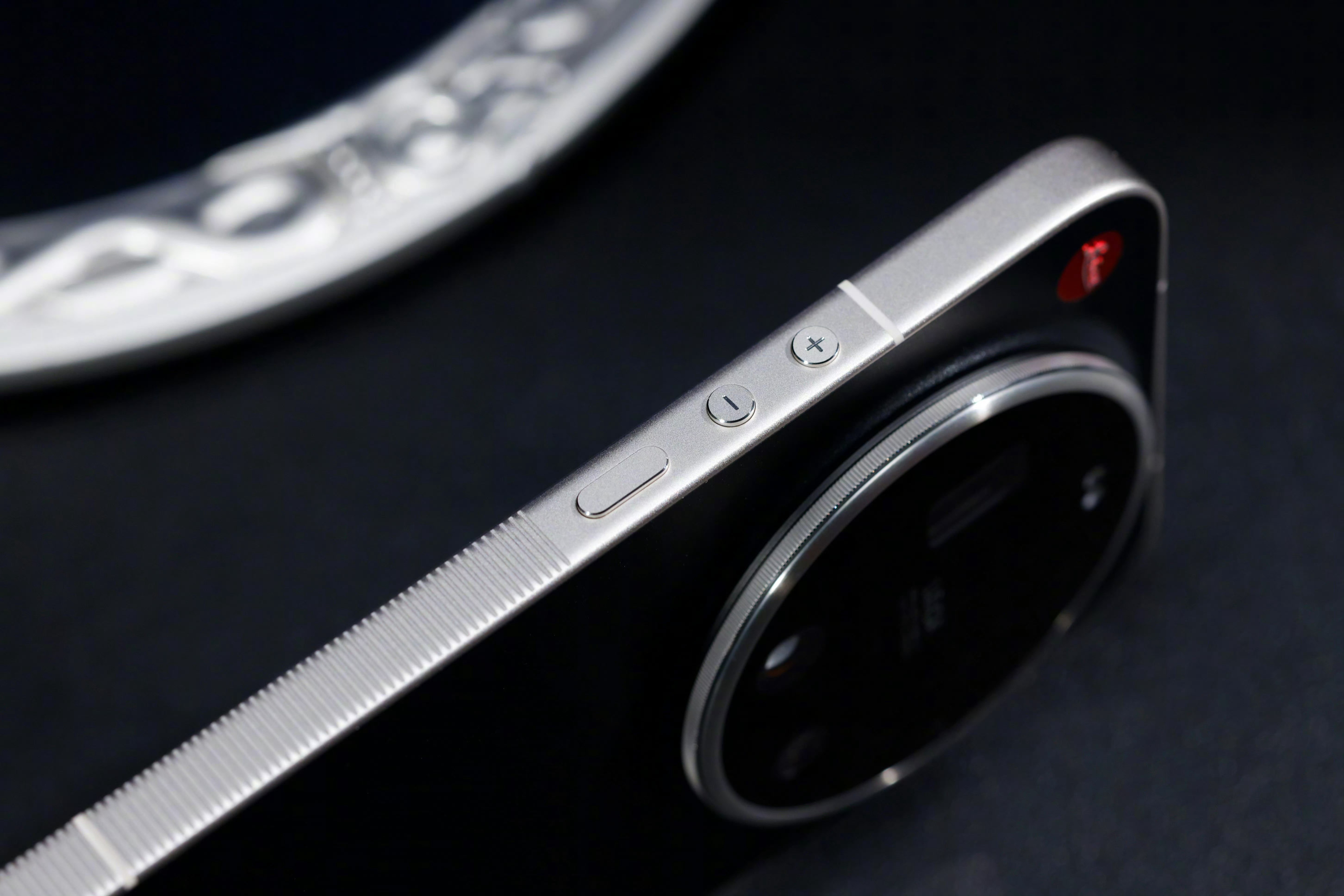 小米17Ultra徕卡版这个颜值是不是挺高？