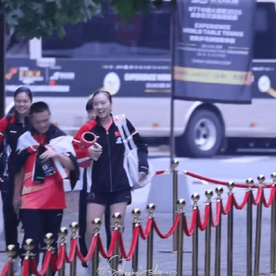 10.5是北满比赛最后一天，莎莎出发去训练啦！可可、德华还有小姐妹