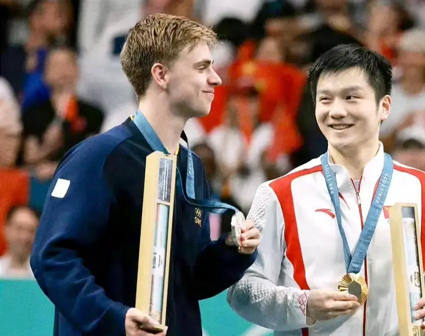 12月20日凌晨2点，樊振东和莫雷加德真要在欧冠并肩了。一个奥运冠军，一个奥