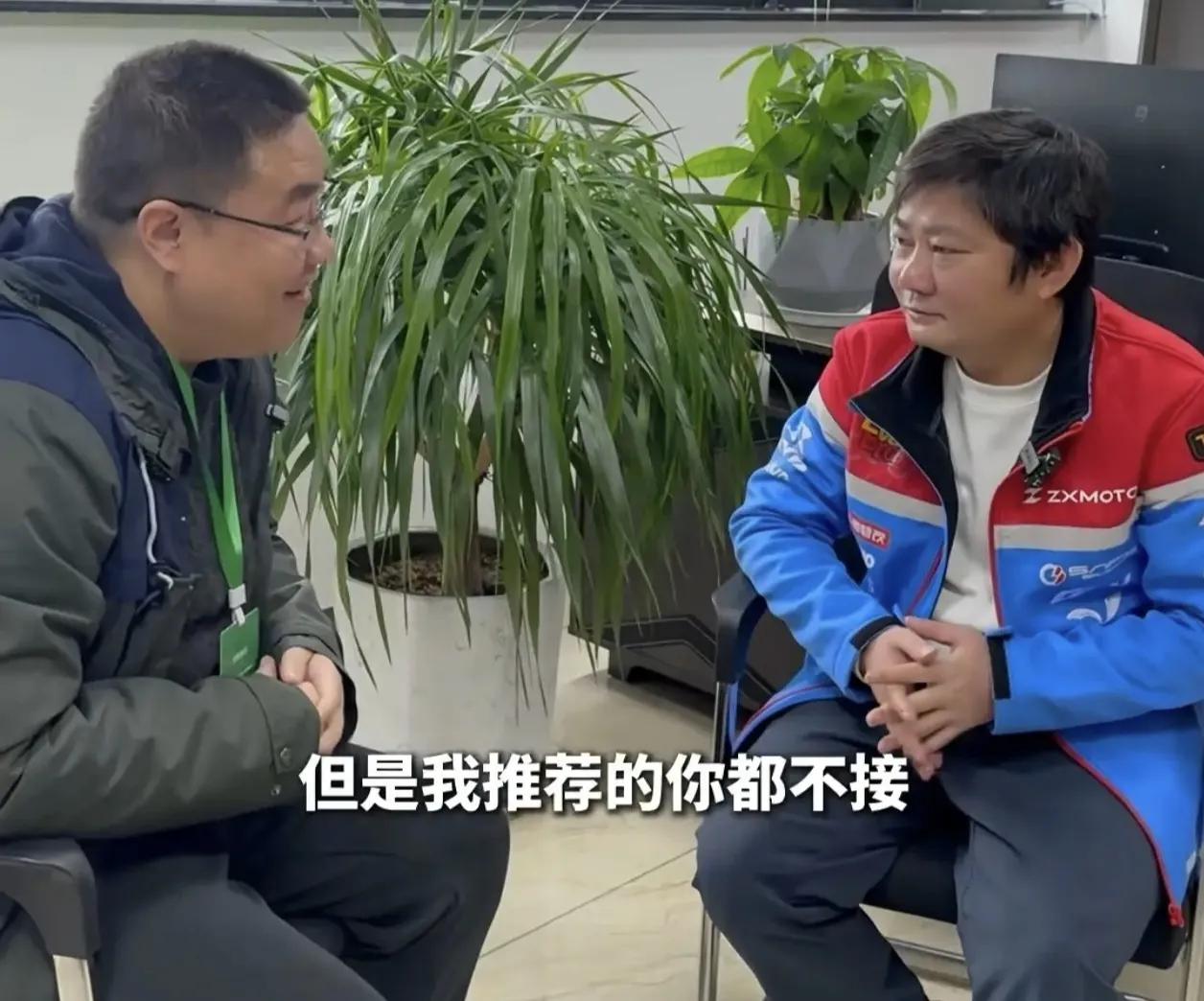 湖南自古人杰地灵出雄才，《湖南卫视》搞娱乐可以搞采访他更专业湖南卫视搞娱乐节目