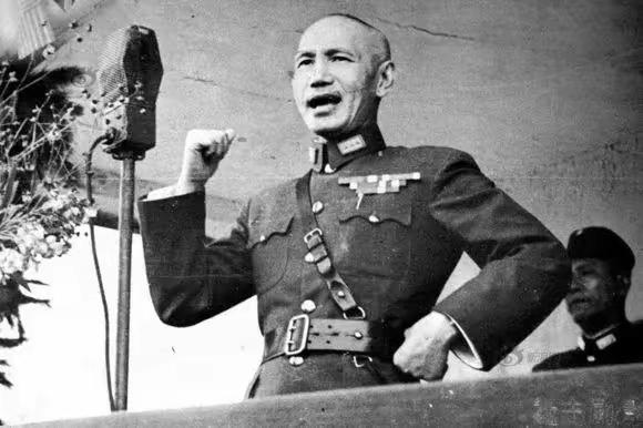 国民党蒋介石政府和汪伪政府争先尊孙中山先生为“国父”，目的何在？孙中山为何被