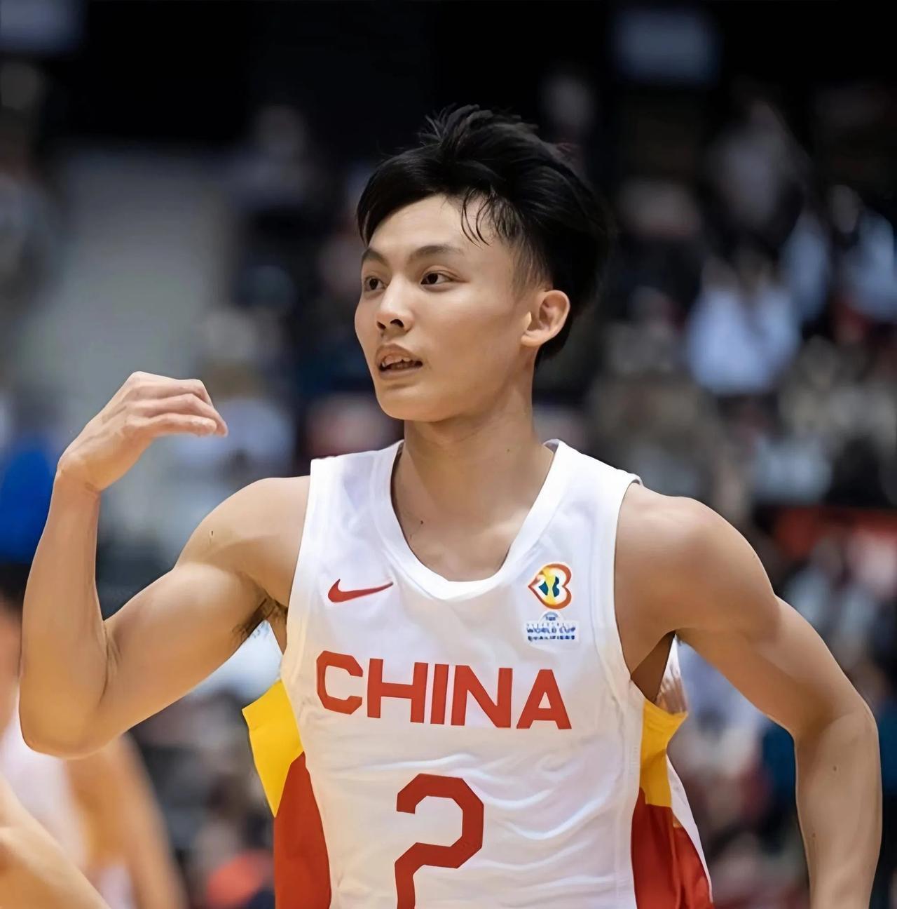 徐杰和张宁落选中国男篮亚洲杯大名单，引起了球迷热议，徐杰太亏了，明明中国男篮没有