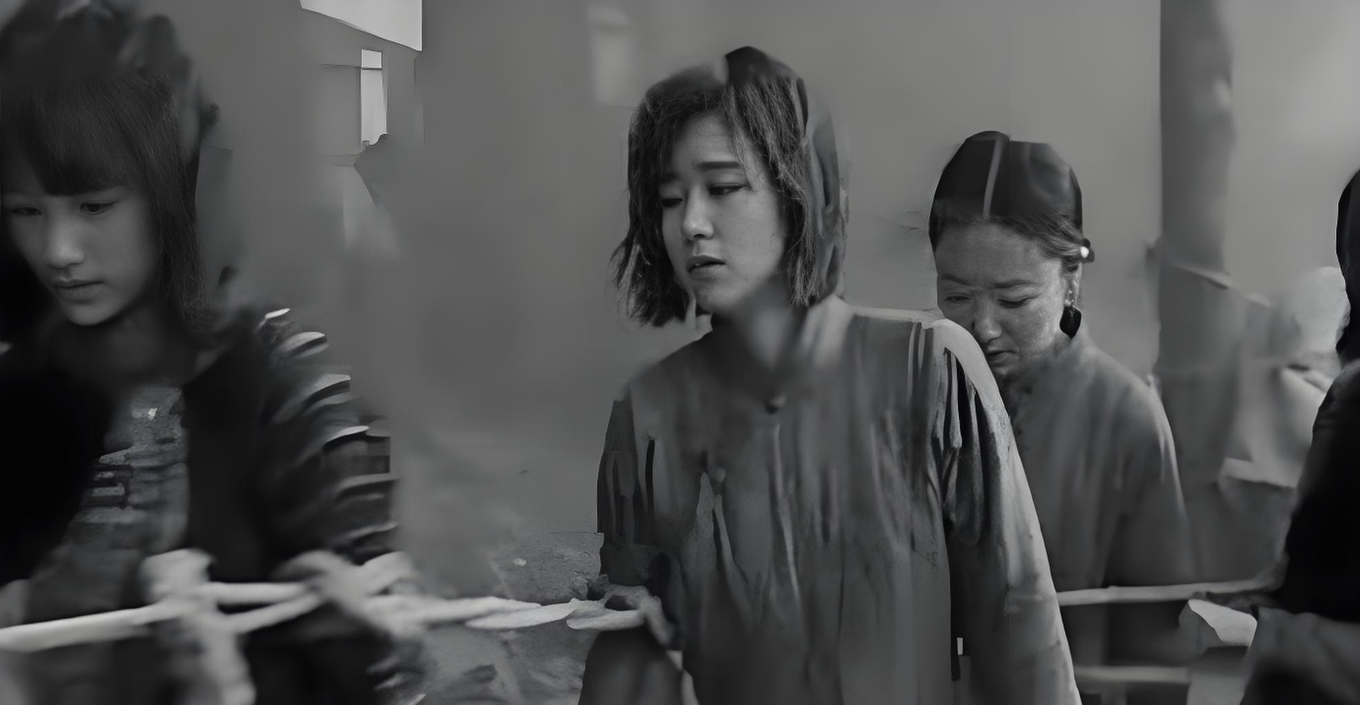 二战时，日军给女性强行注射“606药剂”，注射完，士兵就露出了邪恶的笑容，“60