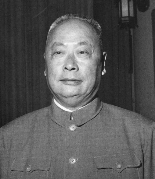 1961年，陈毅元帅视察大冶工厂，突然向陪同人员问道：“刘帅那个姓赵的警卫在哪？