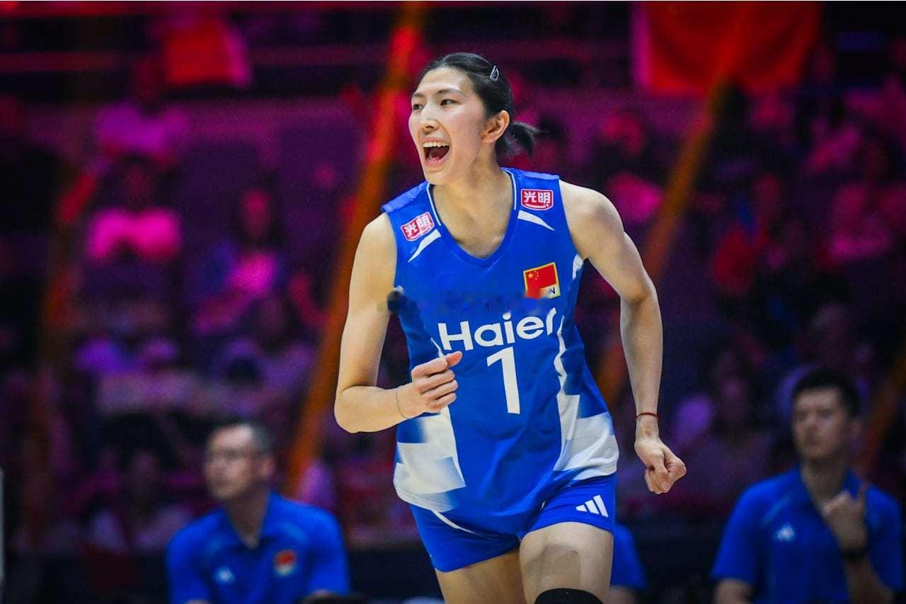 中国女排3-0伊朗女排（亚锦赛A组）中国女排主攻吴梦洁6分（16扣6中2失误1被