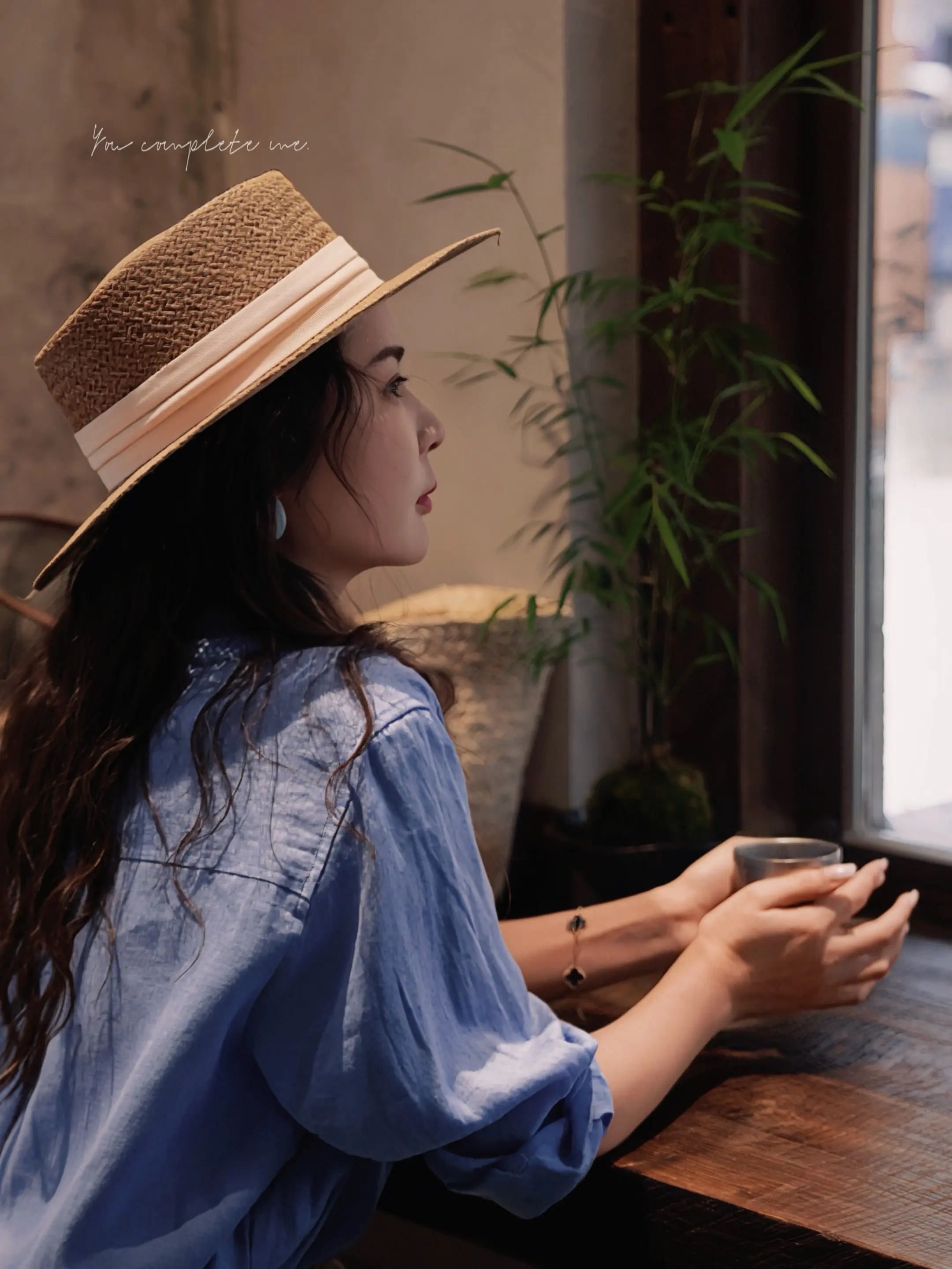 下播后一句话也不想说，一个人安静的坐了很久，想想今年实在是太内耗了，就...