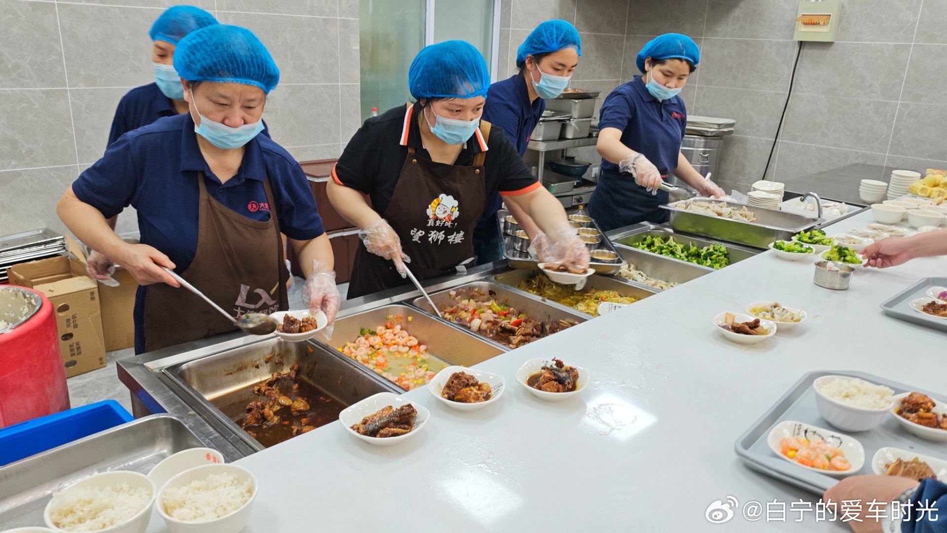 好久没吃食堂了，咱多来几个菜。白话好吃的​​​