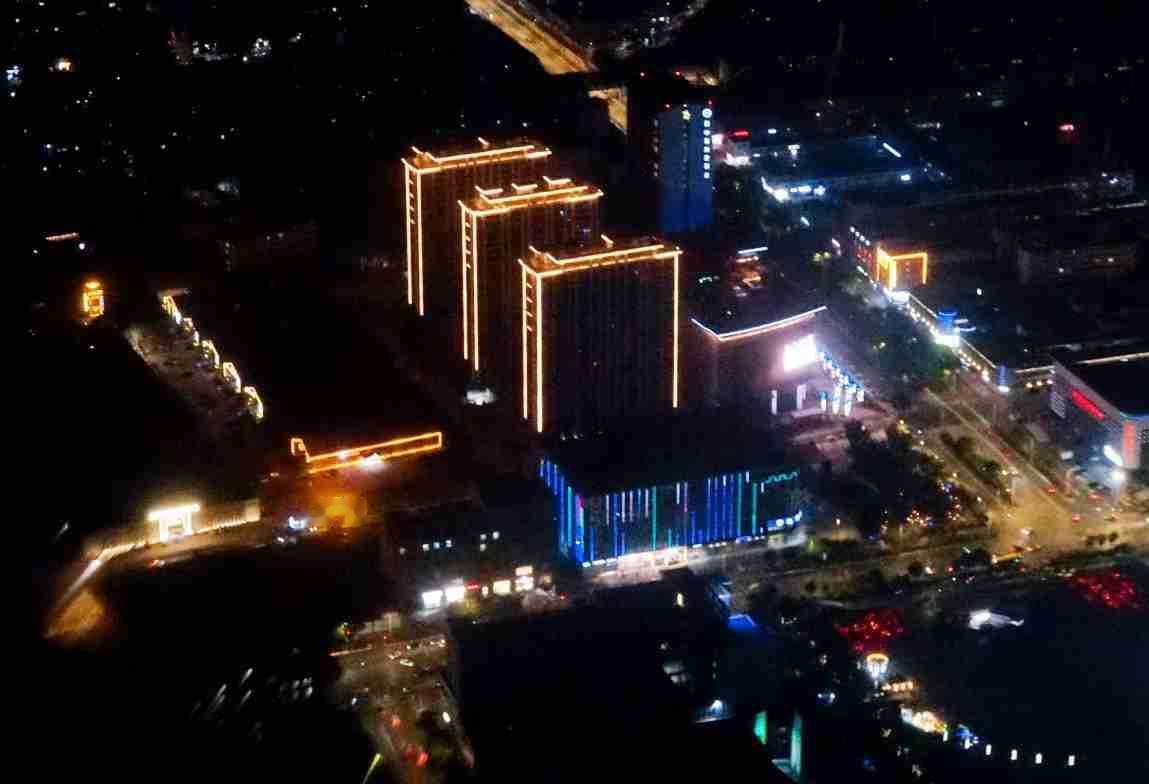 原来的榆次市现在叫晋中市榆次区了，这些年发展很快，太原市的好多大学与机械加工业都