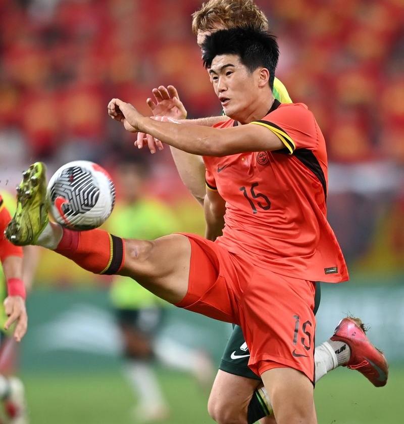 越媒：很难准确判断这究竟是一支强队还是弱队。踢完四场比赛后，估计连伊拉克、澳大