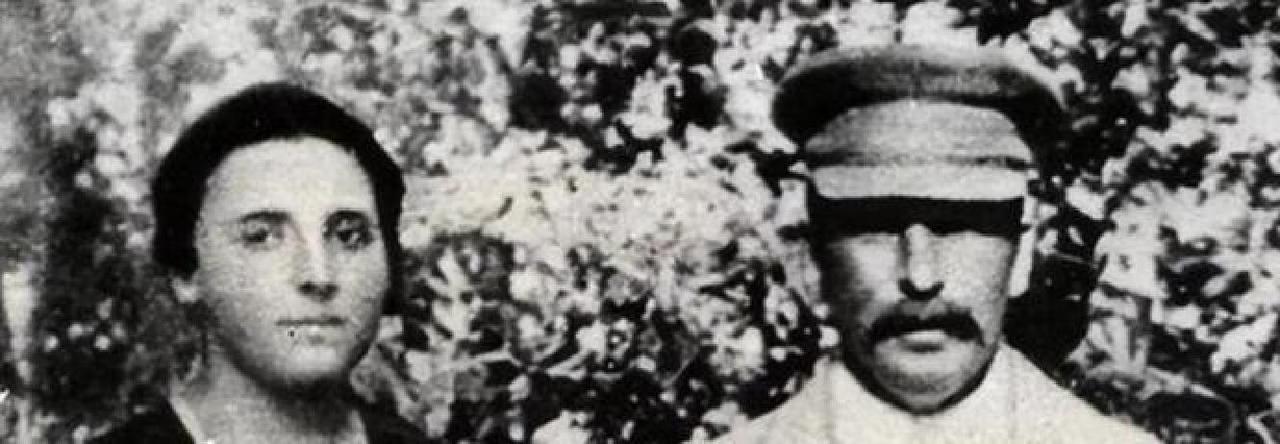 果不其然。苏联方面突然宣布了“阑尾炎去世”的说法。1932年11月8