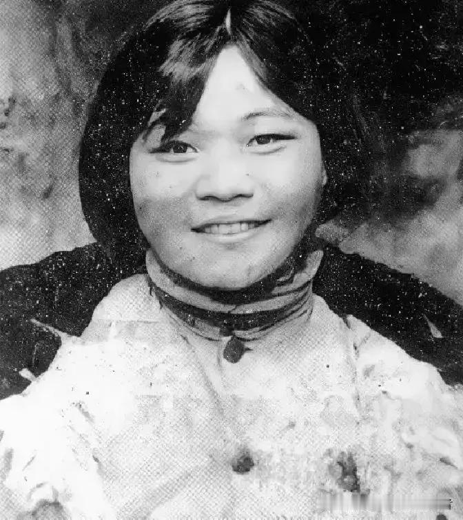 1987年，77岁高龄的彭德怀元帅原配妻子刘坤模，不顾年岁已高、路途劳顿，专程从哈尔滨长途奔波，回到