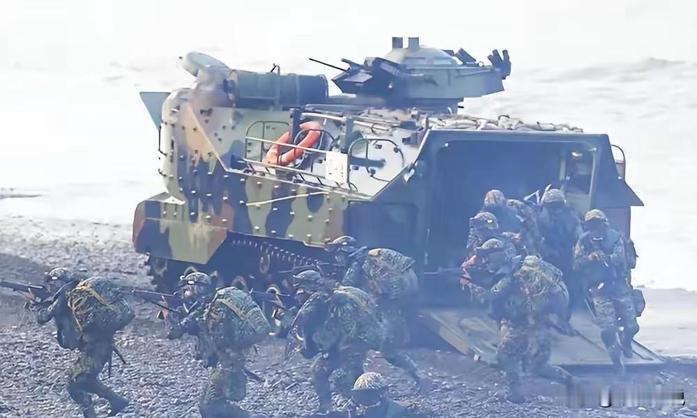 台湾基层连队已经配发72小时弹药和多部电台近日有台湾媒体报道，台军已经下令基层